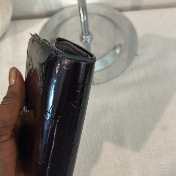 Authentic LOUIS VUITTON  Vernice vintage Wallet - Picture 4 of 14